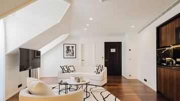 Penthouse Suite | Living area