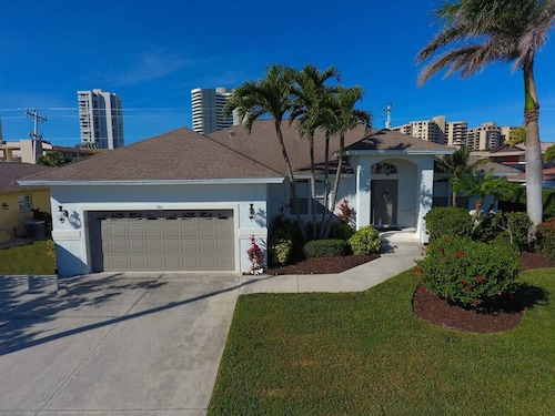 5* 3 BR 3 BA Home 4 min walk to beach & Marriott