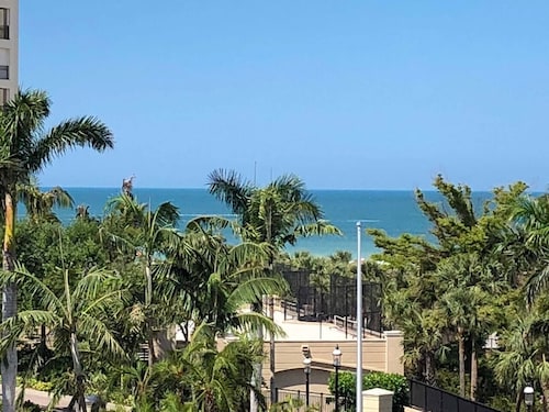 5th Fl Condo, Gulf view, Beach Access, JW Marriott