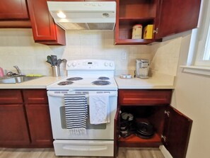 Private kitchen - 261-11 Cozy 1-Bedroom Apartment near Downtown Mountain View (Mountain View)