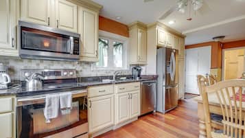 MikrovÄgsugn, ugn, spishÀll och diskmaskin