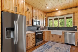 Micro-ondas, fogão, cooktop, lava-louças