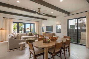 Smart TV - Fox Point Farms Retreat with Ocean Views - extended stays (Encinitas)