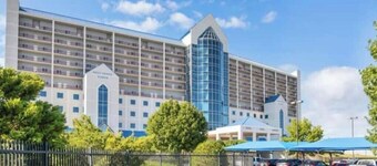 Pet Friendly! Texas Motor Speedway - Pool, Pickleball and Fitness room