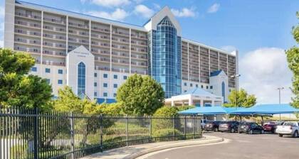 Pet Friendly! Texas Motor Speedway - Pool, Pickleball and Fitness room