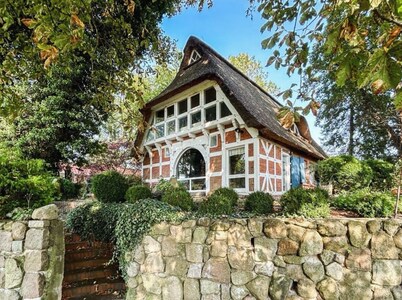 Thatched roof room in Wischhafen