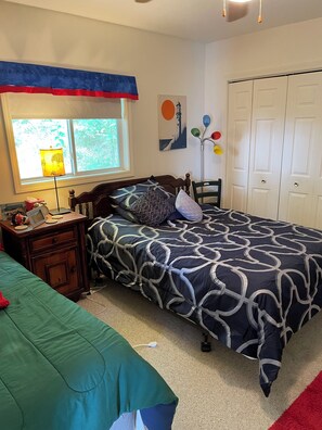 2 bedrooms, WiFi, bed sheets - Lake Michigan Vrbo Escape (Montague)