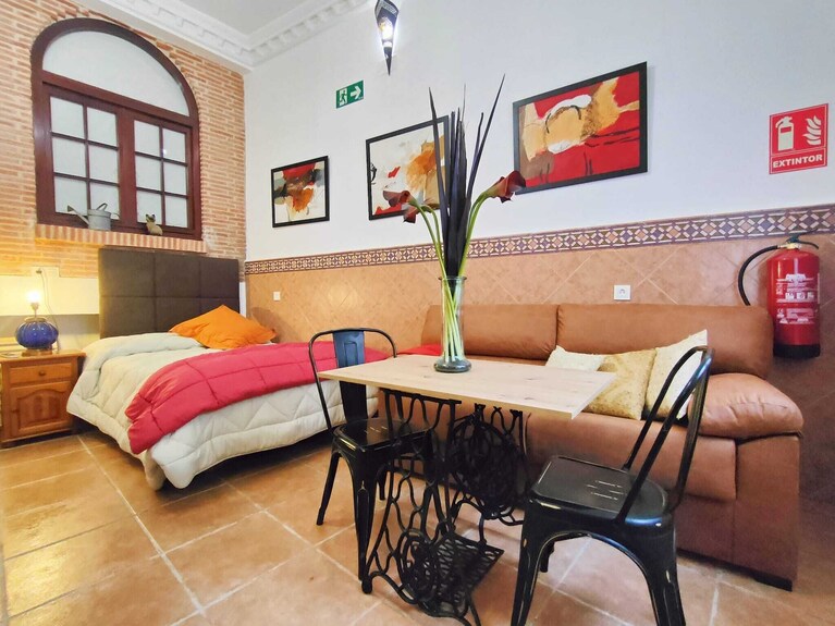 Central And Special Deluxe Studio, Everything Within Walking Distance And Very Coquettish - Salamanca