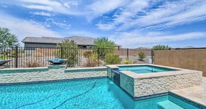 The Desert Jewel in Lucero w/ Private Pool, Jacuzzi, Pool Table!