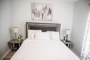 4 bedrooms, iron/ironing board, WiFi - URBAN OASIS. Your Retreat  In  The City Of Jacksonville,  Florida. (Jacksonville)