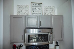 Interior - URBAN OASIS. Your Retreat  In  The City Of Jacksonville,  Florida. (Jacksonville)