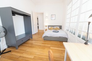 3 bedrooms, desk, iron/ironing board, WiFi - La Bohème - Warm, tastefully decorated apartment in Saint-Étienne (Saint-Étienne)