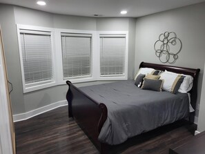 4 Schlafzimmer, Bügeleisen/Bügelbrett, WLAN, Bettwäsche