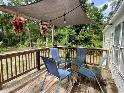 Parks, Springs, Nature getaway 3-bedroom mobile home WiFi, AC in l Fort White