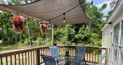 Parks, Springs, Nature getaway 3-bedroom mobile home WiFi, AC in l Fort White