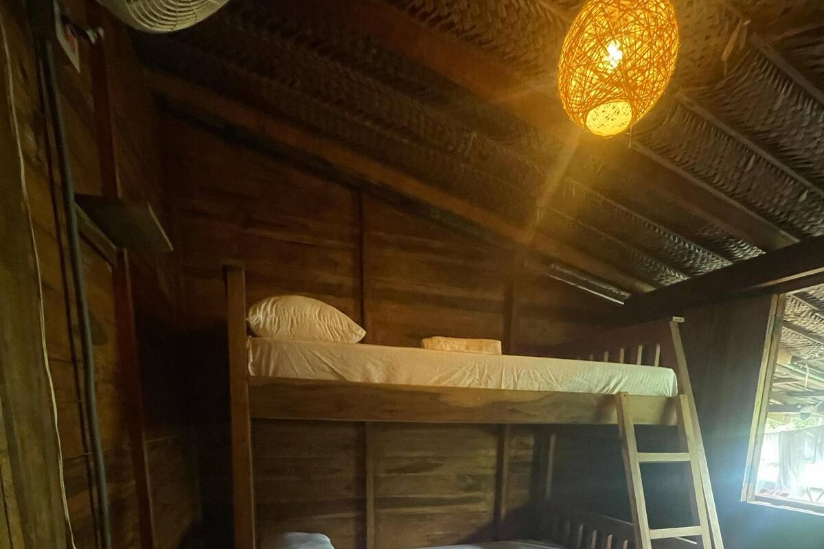 Economy Triple Room, Garden View | WiFi (free), bed sheets