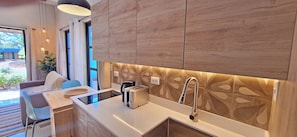 Studio Confort, vue jardin | Cuisine privée