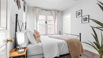 1 bedroom, iron/ironing board, free WiFi, bed sheets
