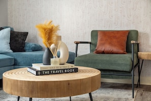 Smart TV, books