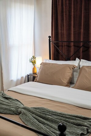 1 bedroom, iron/ironing board, free WiFi, bed sheets
