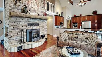 Nhà (4 Bedrooms) | Tiện nghi, dịch vụ nơi lưu trú