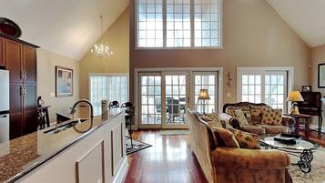 House (4 Bedrooms) | Property amenity