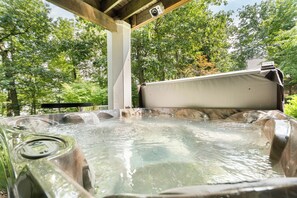 House (4 Bedrooms) | Property amenity - A Lakefront Paradise by Taylor Made Deep Creek (McHenry)