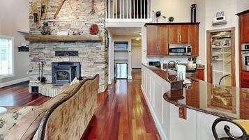 House (4 Bedrooms) | Kemudahan hartanah