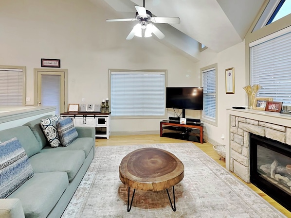 House (5 Bedrooms) | Property amenity