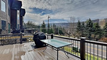Studio (4 Bedrooms) | Tiện nghi, dịch vụ nơi lưu trú