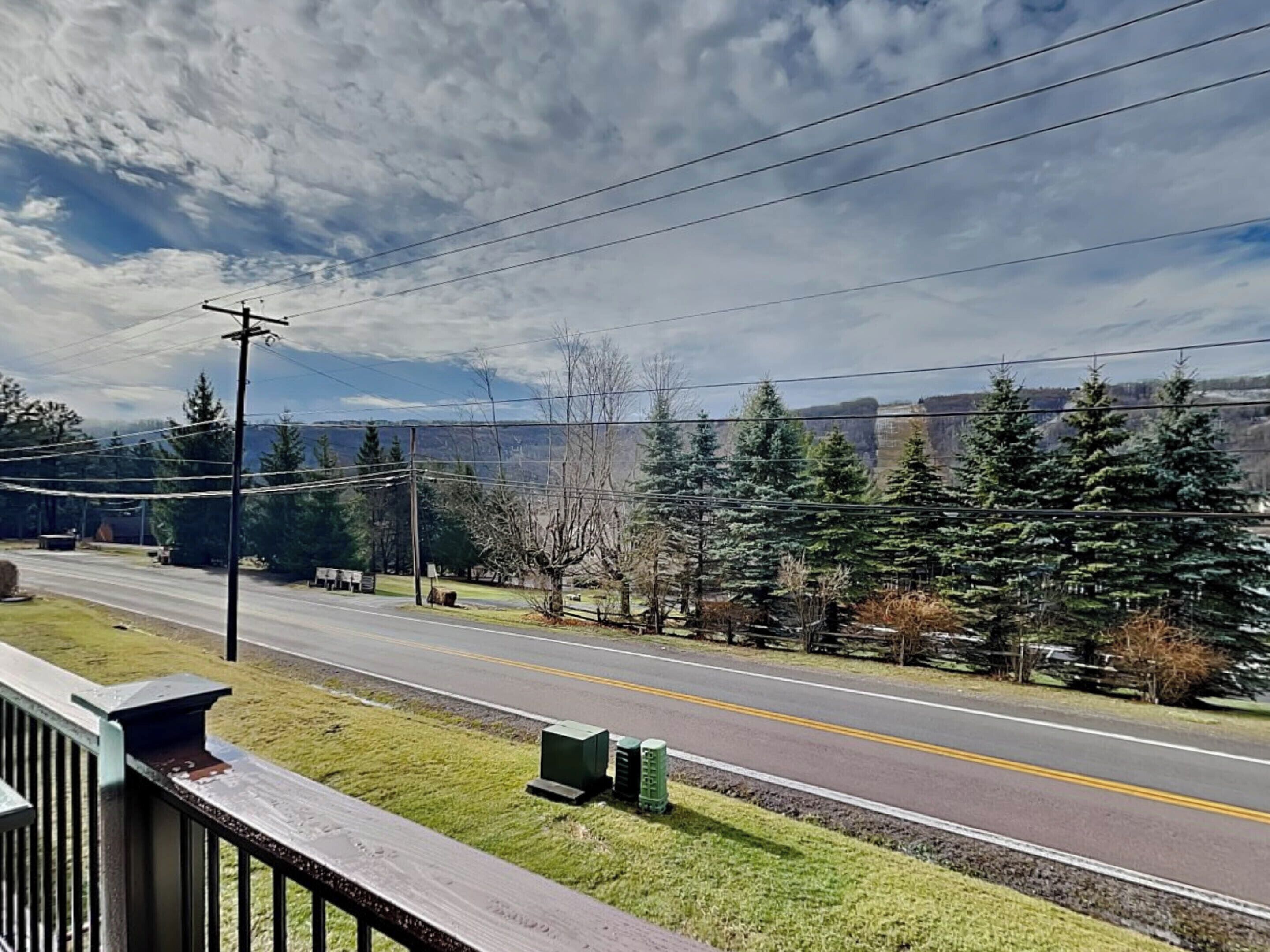 Studio (4 Bedrooms) | Tiện nghi, dịch vụ nơi lưu trú