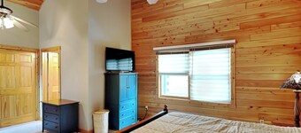 Cedar Shores Villa 10 by Taylor Made Deep Creek