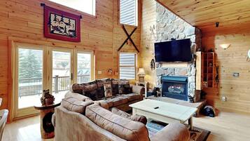 Studio (4 Bedrooms) | Front of property