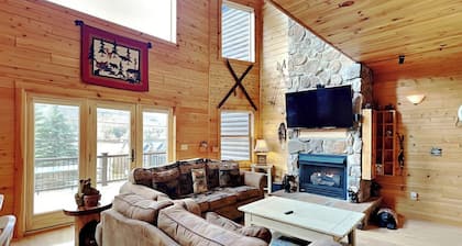 Cedar Shores Villa 10 by Taylor Made Deep Creek