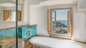 Doccia, asciugacapelli, asciugamani