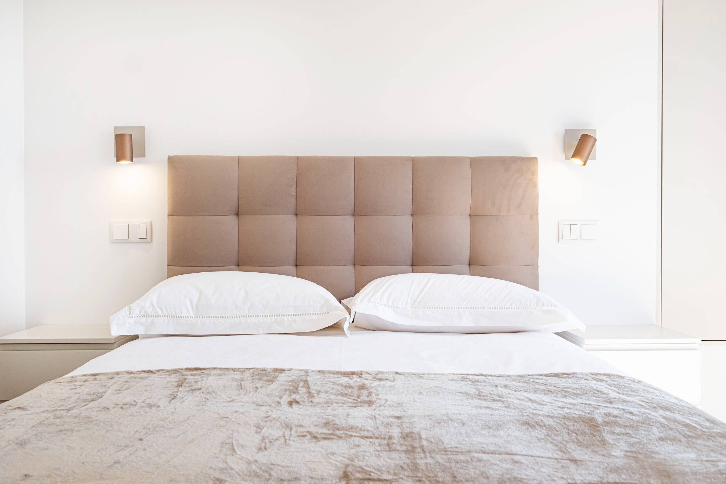 2 habitaciones, tabla de planchar con plancha y acceso a internet 