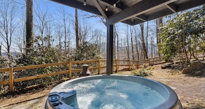 Maggie Valley 4BR Cabin w/ Hot Tub in Serene Forest - Near Golf, Skiing & Hiking