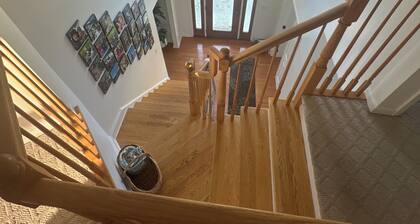 Huge Family Home; Centrally Located in the Capital Region!!!