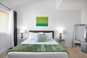 2 chambres, fer et planche à repasser, Wi-Fi, draps fournis