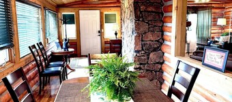 Mountain Getaway Cabin steps from Dwtn. W.P.: Hike, Bike, Fish & Enjoy 338570