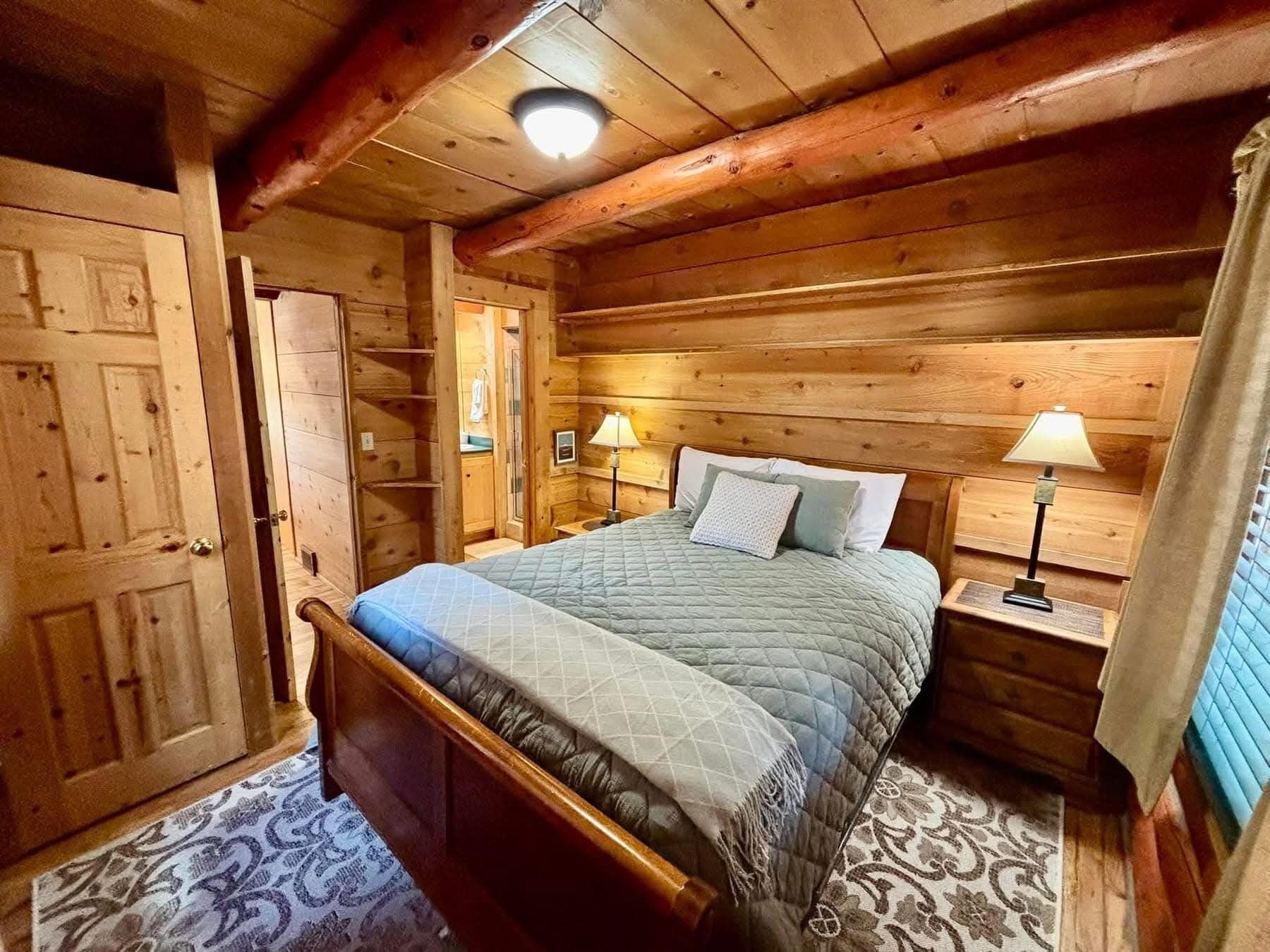3 chambres, fer et planche à repasser, Wi-Fi gratuit, draps fournis