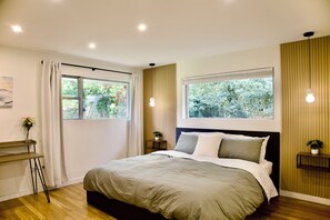 4 多间卧室、熨斗/熨衣板、WiFi、床单