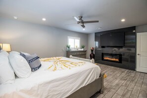 3 chambres, fer et planche à repasser, Wi-Fi, draps fournis