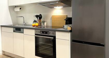 Central designer apartment for up to 5 people - stylish & close to the city center