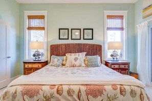 3 bedrooms, iron/ironing board, free WiFi, bed sheets