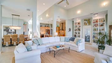 Televisión, mesa de ping pong, libros