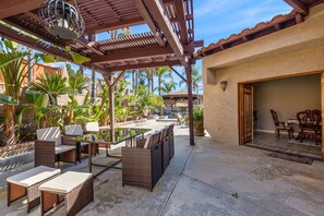 Outdoor dining - Resort-Style 5BR + Pool + Sleeps 13 + Pet-Friendly (Hemet)