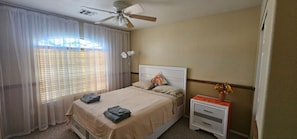 3 bedrooms, iron/ironing board, WiFi, bed sheets