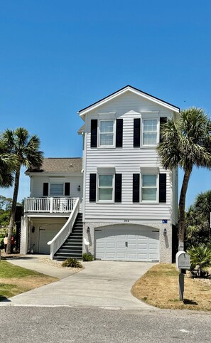 Exterior - On Lagoon & Golf course! Tons of Wildlife & Amazing views of Fairways 1, 2, 8, 9 (Fripp Island)
