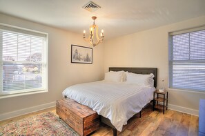 2 bedrooms, iron/ironing board, travel crib, free WiFi